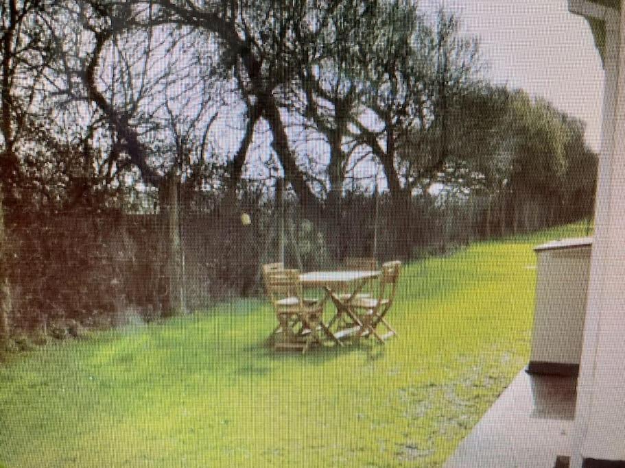 Ocean Breeze, Gower Holiday Village. Allows Dogs Swansea Extérieur photo