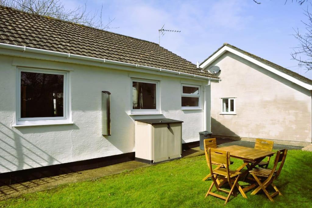 Ocean Breeze, Gower Holiday Village. Allows Dogs Swansea Extérieur photo