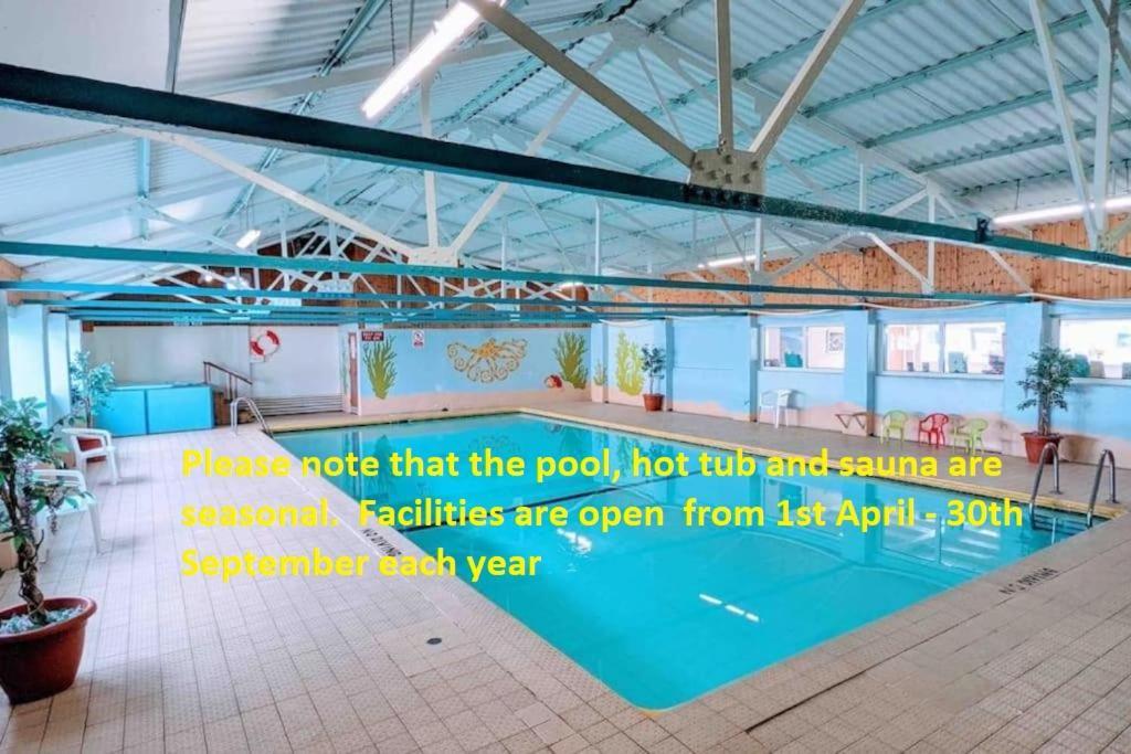 Ocean Breeze, Gower Holiday Village. Allows Dogs Swansea Extérieur photo